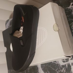 Unisex slip on sneakers